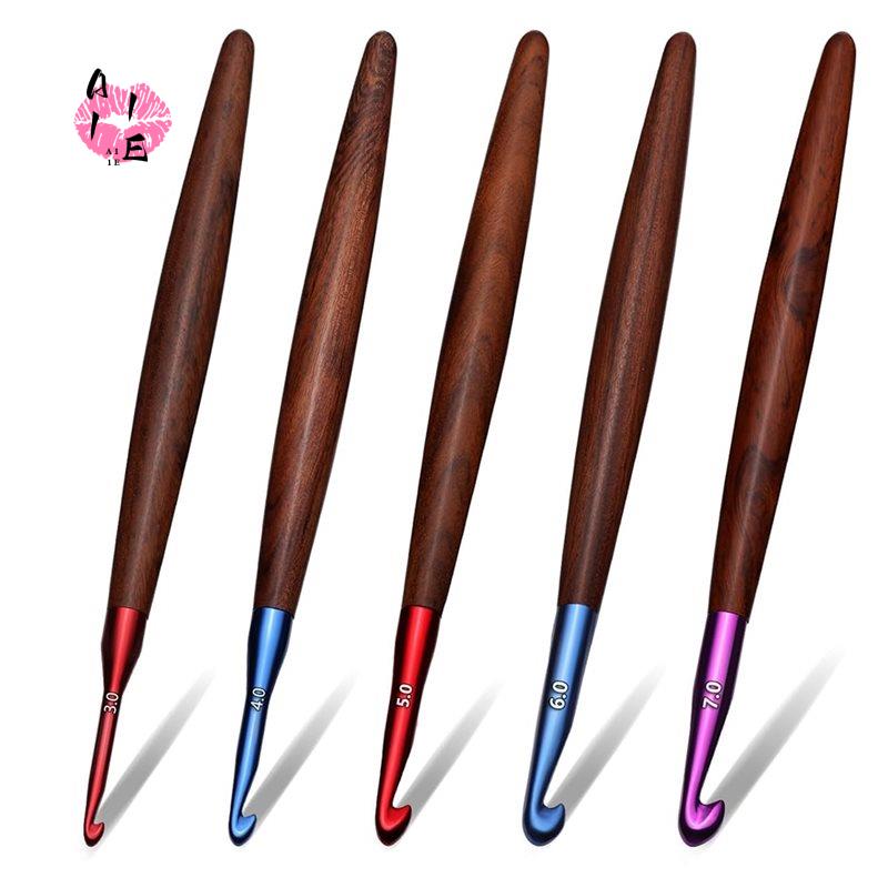 Wooden Crochet Hooks Ergonomic Handle - A11E-Häkelnadel-Set, ergonomische Häkelnadeln mit Holzgriff für