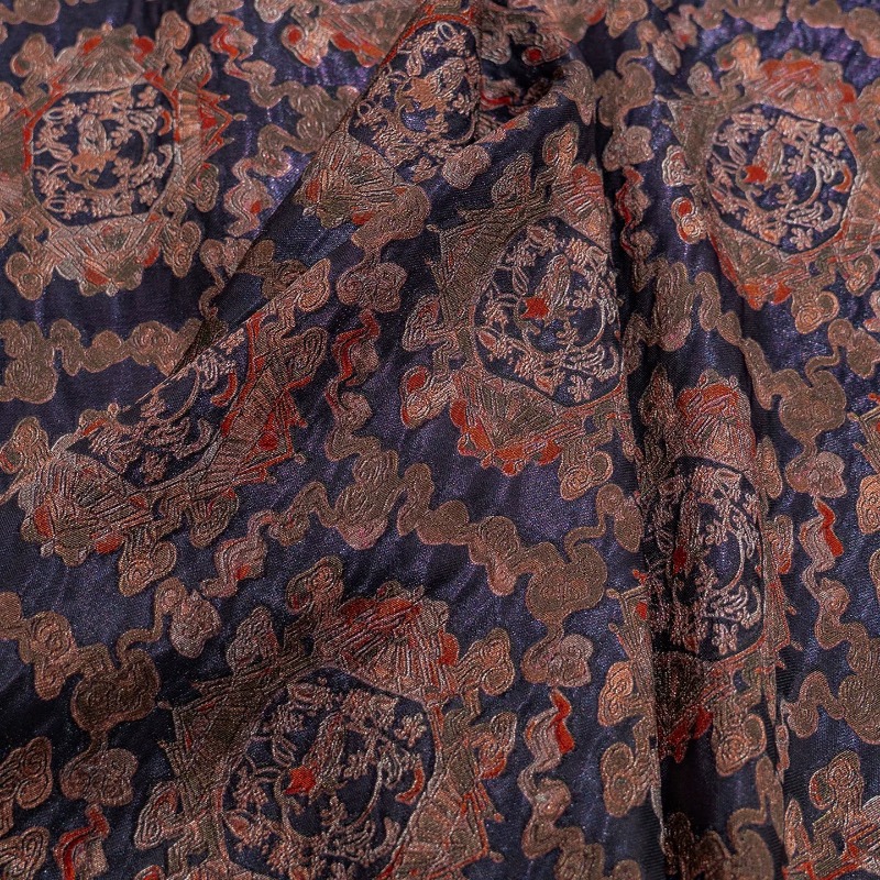 Lila-roter Rayon-Blumenjacquar – Sewing Bewertung und Preis