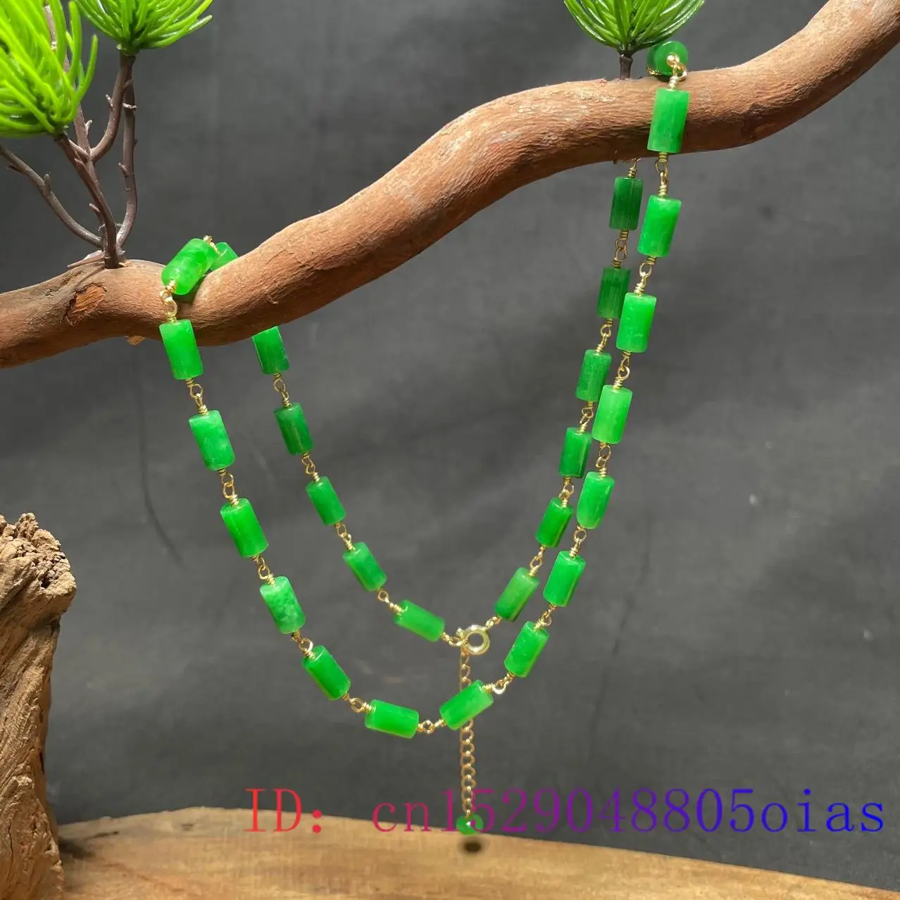 Grüne Jade-Perlen-Halskette, V – Beading Bewertung und Preis